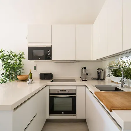 Cozy House With Private Jacuzzi